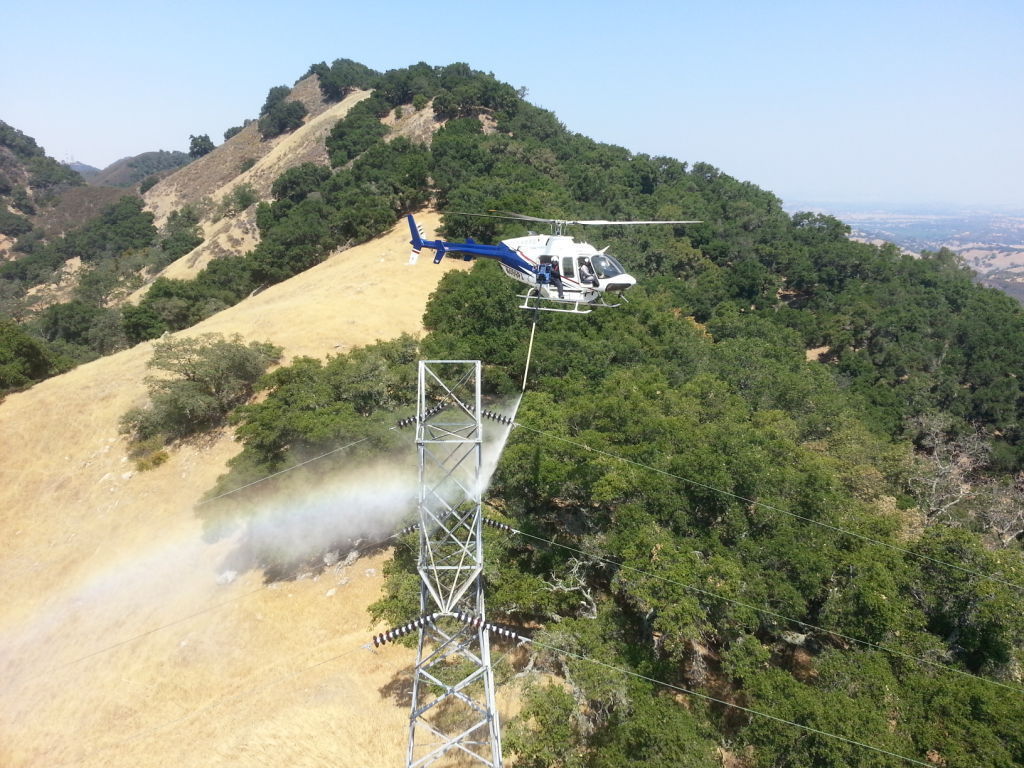 PG&E powerline maintenance 2